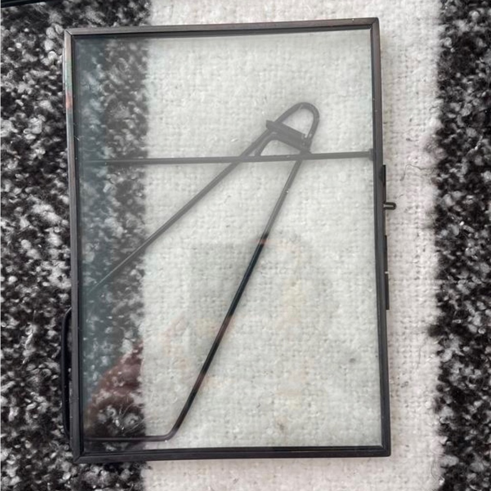 Glass Floating Photo Frames 5 x 7 Frames
